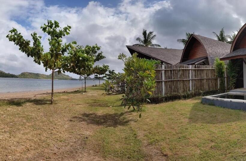 Люкс Вид на Море, The Club Villas Lombok