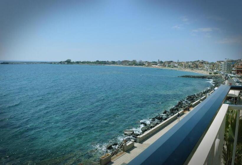 Классический Номер Вид на Море, La Riva