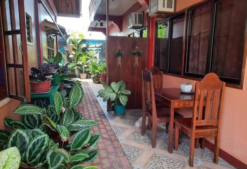 اتاق استاندارد چهار تخته, Ferranco Tourist Inn