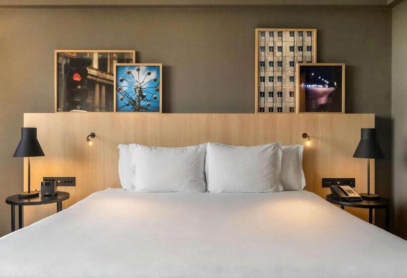 اتاق اجرایی با تخت بزرگ, Pullman Sao Paulo Guarulhos Airport