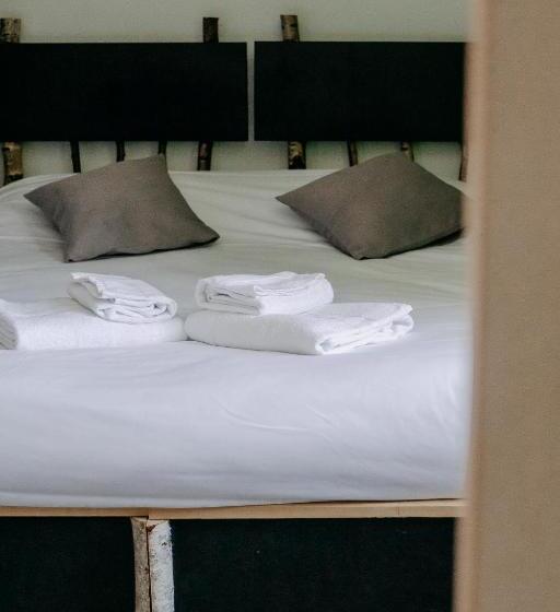 Семейный Номер, Auberge De La Paillère