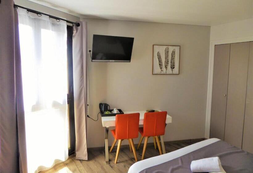 Номер Стандарт, Auberge De La Paillère