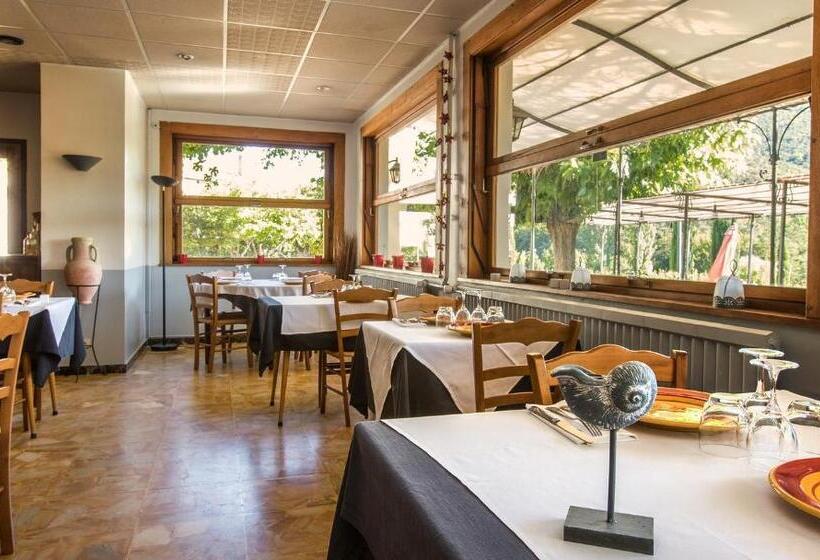 اتاق استاندارد یک نفره, Auberge de l'Escargot d'Or