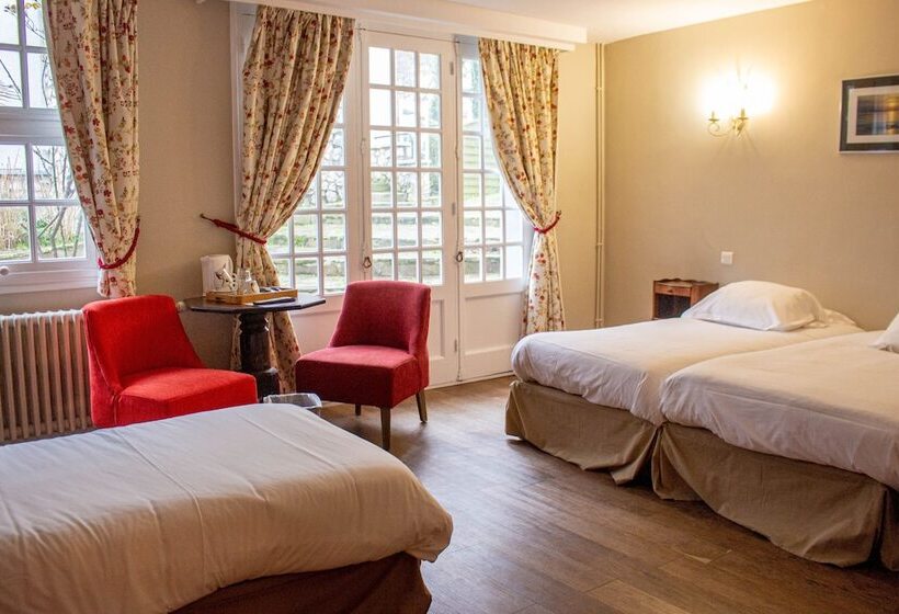 Номер Стандарт Трехместный, Hostellerie Et Spa De La Vieille Ferme