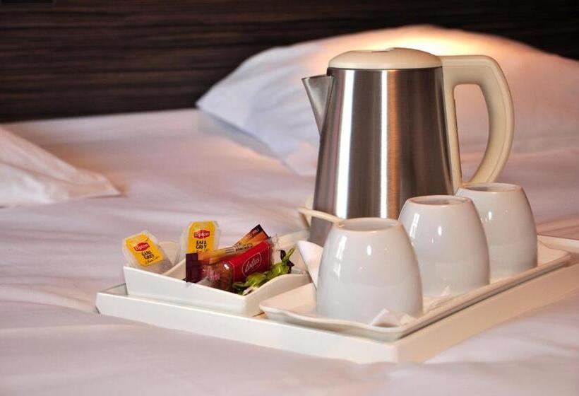 Номер Superior Кровать Кинг, Logis Hôtel A La Bonne Auberge