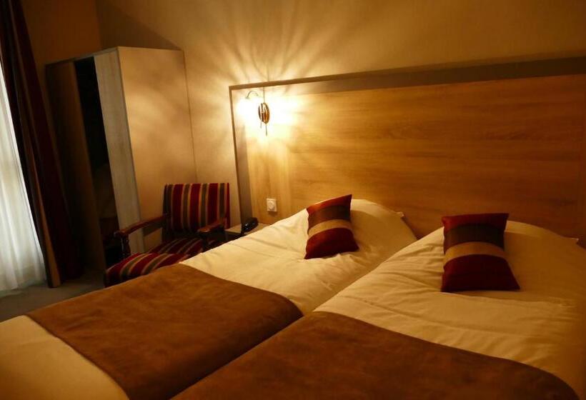 Номер Стандарт, Logis Hôtel Le Lion D Or