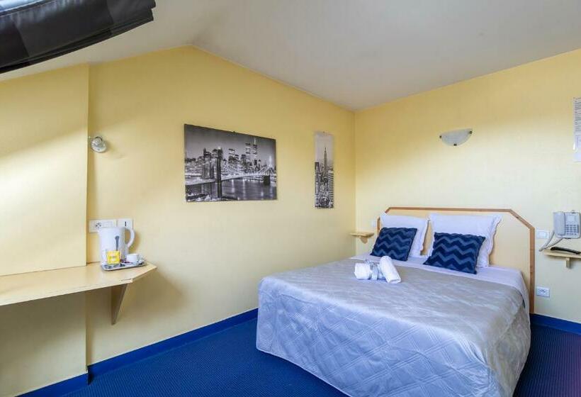 Номер Стандарт, Montdidier Hôtel