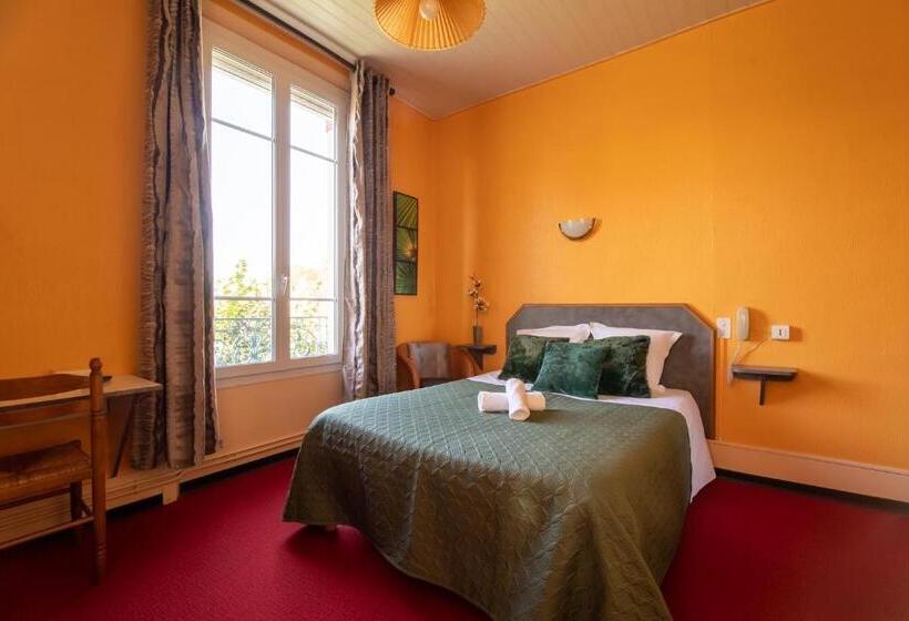 Номер Стандарт, Montdidier Hôtel
