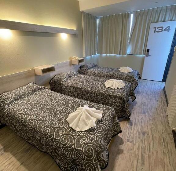 Quarto Triplo Estandar, Sialdorf