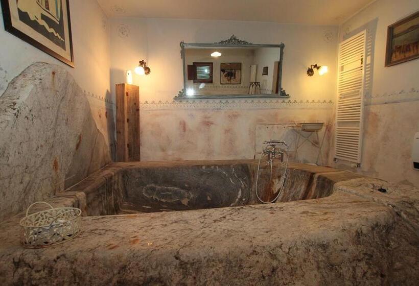 سوییت, Fattoria L'amorosa