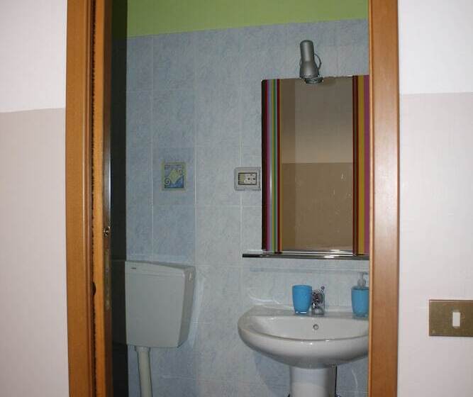 اتاق استاندارد سه نفره, Albergo Avalon