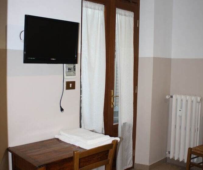اتاق استاندارد سه نفره, Albergo Avalon