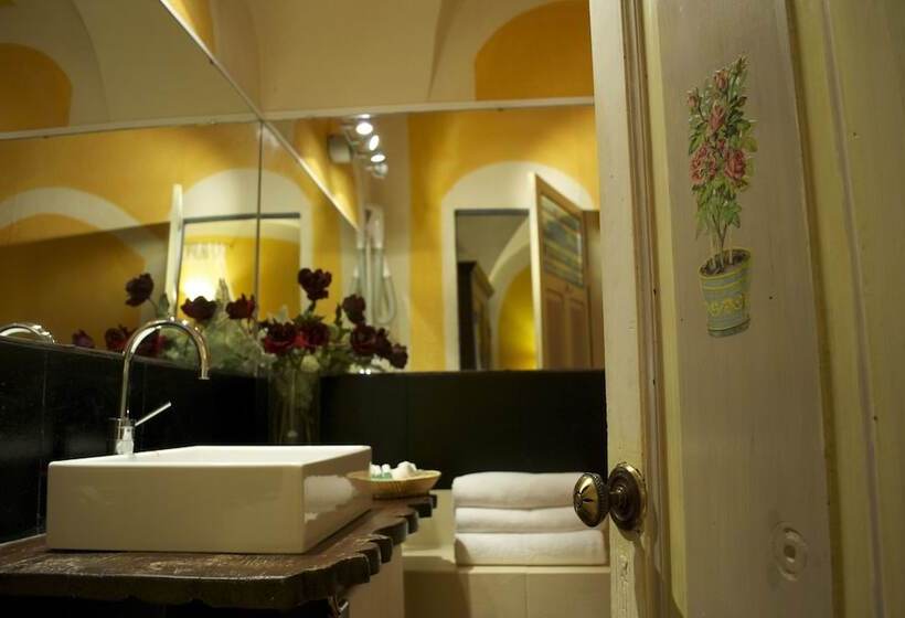 اتاق سوپریور سه تخته, Castello San Giuseppe   Historical Bed And Breakfast