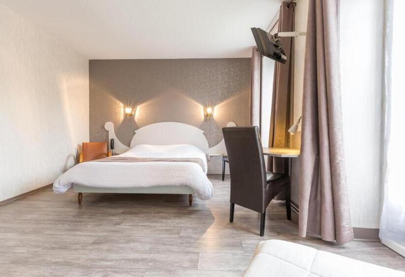 Номер Стандарт Вид на Сад, Logis Spa Hotel Restaurant De La Poste