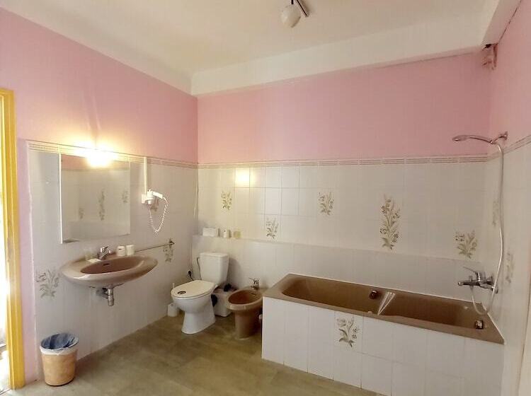 Семейный Номер, Restaurant Le Costabonne