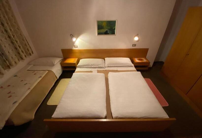 Номер Стандарт Трехместный, Gasthof Albergo Ressmair