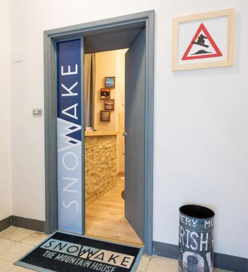 خانه 4 خوابه, Snowake House