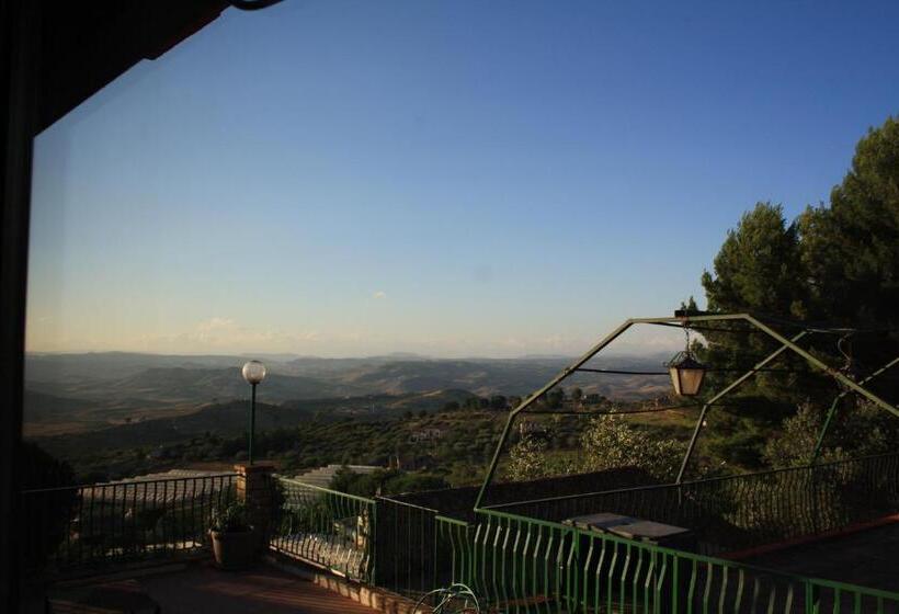 اتاق استاندارد سه نفره, B&b Borgo Pileri