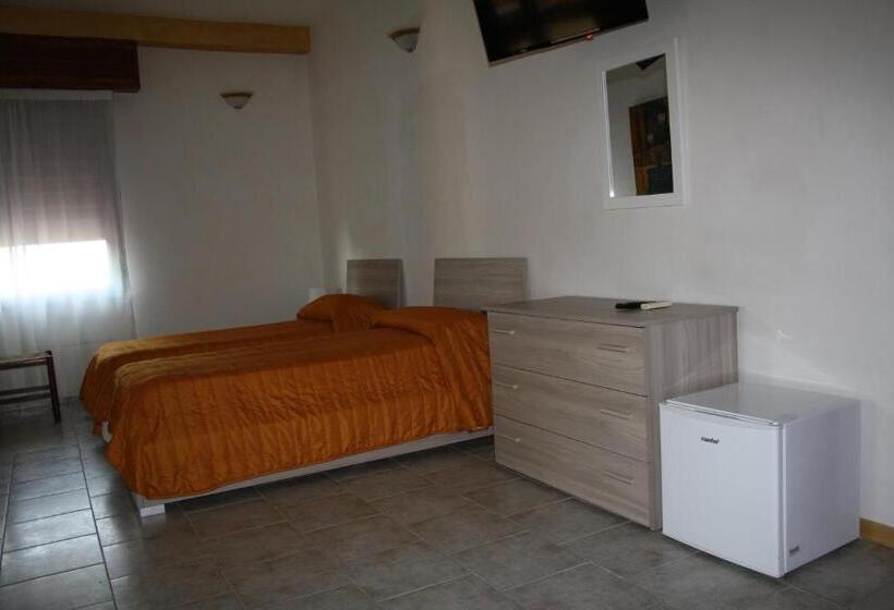 اتاق استاندارد چهار تخته, B&b Borgo Pileri