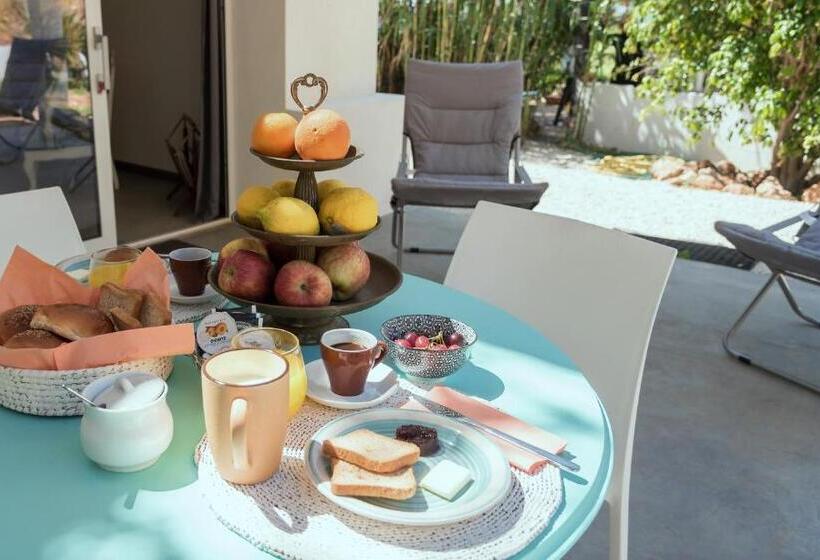 Люкс Deluxe Кровать Кинг, Naturarte Guesthouse