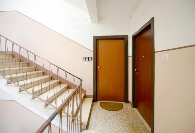 带阳台的三人标准间, La Casa Di Ketty