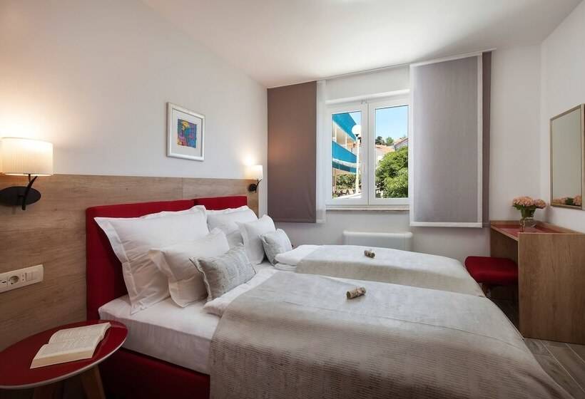 اتاق اکونومی, Aparthotel Pharia