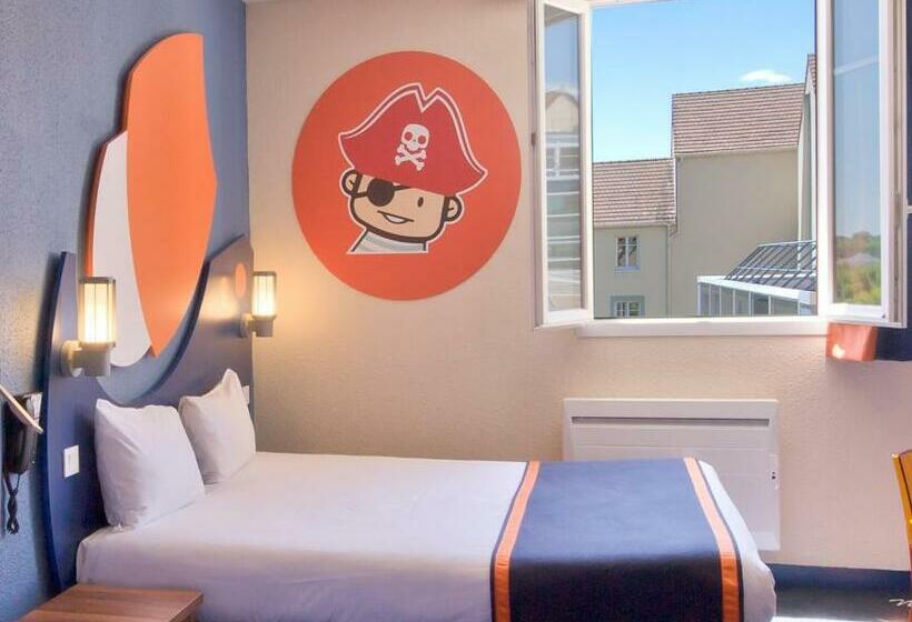 اتاق خانوادگی, Explorers Hotel Marne La Vallée