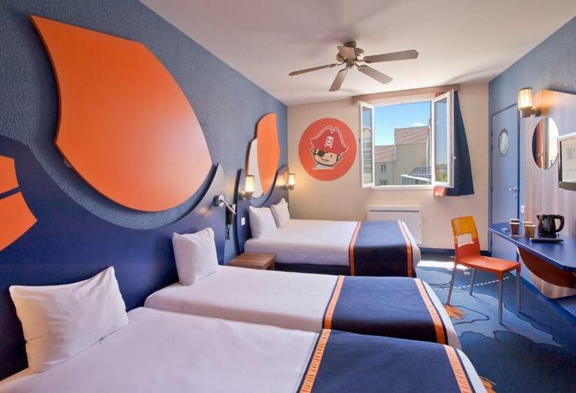 اتاق خانوادگی, Explorers Hotel Marne La Vallée