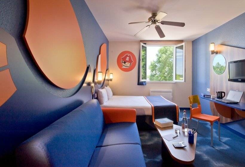 اتاق استاندارد, Explorers Hotel Marne La Vallée