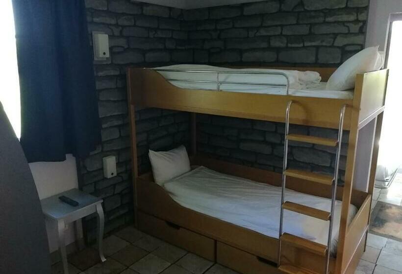 سوییت, Explorers Hotel Marne La Vallée
