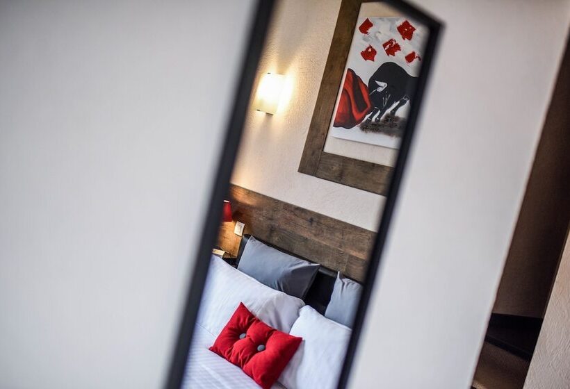 Номер Стандарт, Auberge L Estanquet