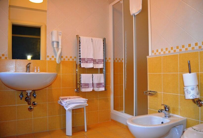 Quarto Estandar Individual, Diana