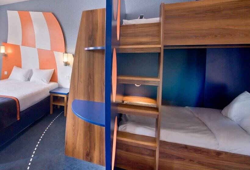 اتاق استاندارد چهار تخته, Explorers Hotel Marne La Vallée