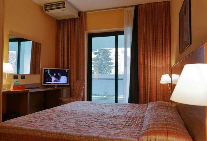 اتاق استاندارد, Romanisio