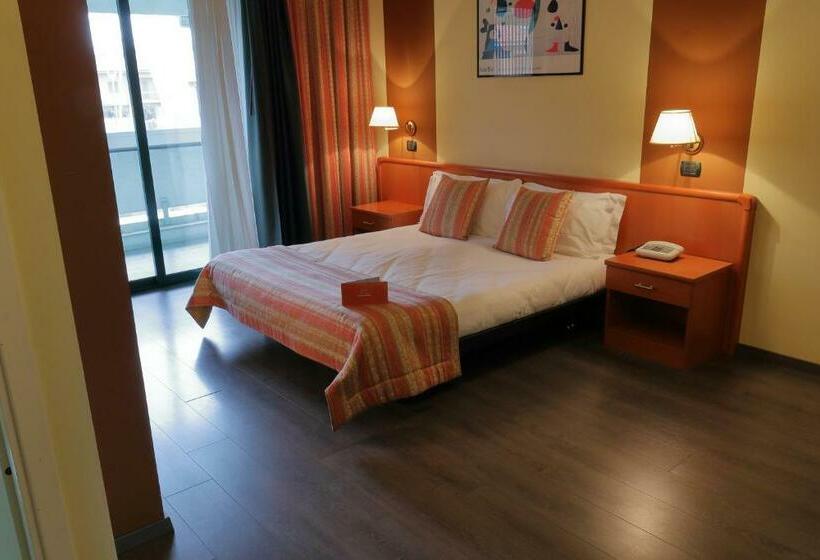 اتاق استاندارد, Romanisio