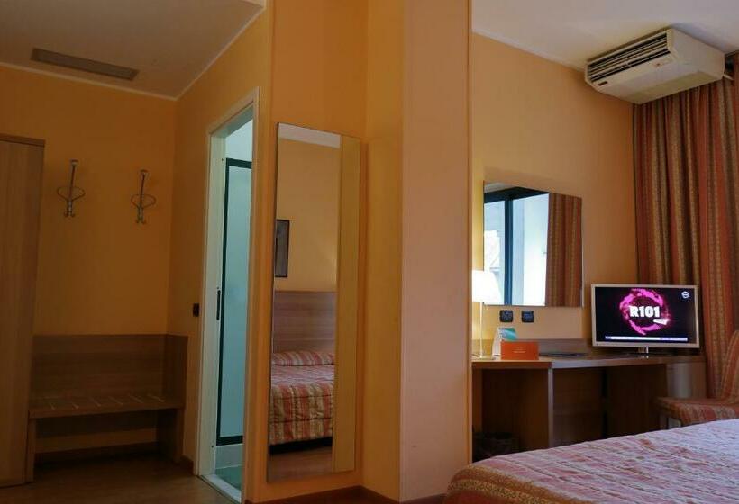 اتاق استاندارد, Romanisio
