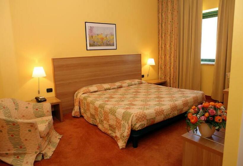 اتاق استاندارد, Romanisio