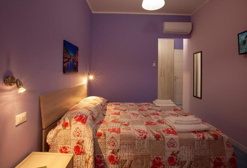 Standard Triple Room with Terrace, B&b Da Noemi