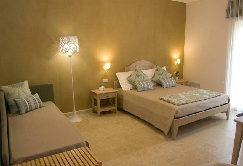 اتاق استاندارد سه تخته با چشم‌انداز باغ, B&b Le Antiche Cisterne