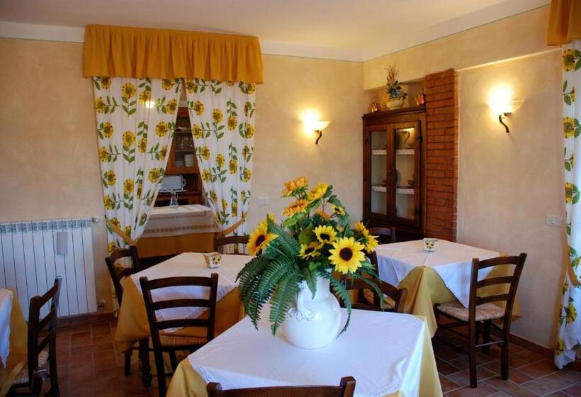 Номер Стандарт Трехместный, Agriturismo D  Epoca La Marianella