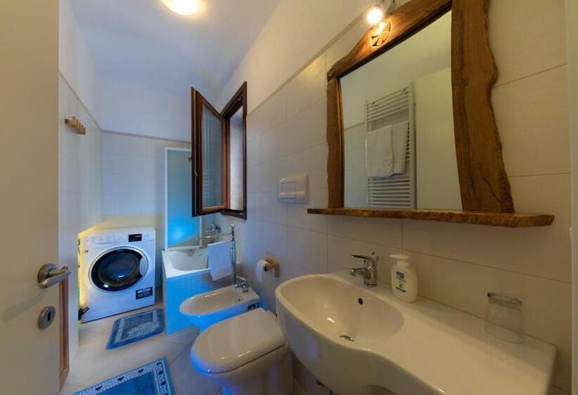 اتاق استاندارد با بالکن, B&b La Stradella