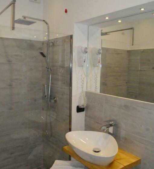 اتاق استاندارد چهار تخته, Up&b Rooms Catania