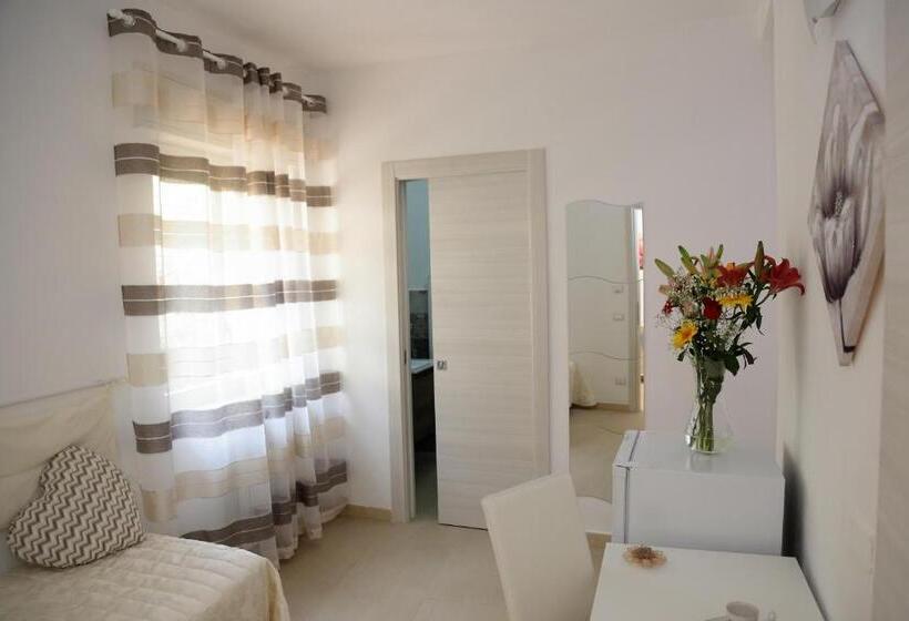 家庭间, B&b Il Melograno Antico Con Terrazza E Giardino