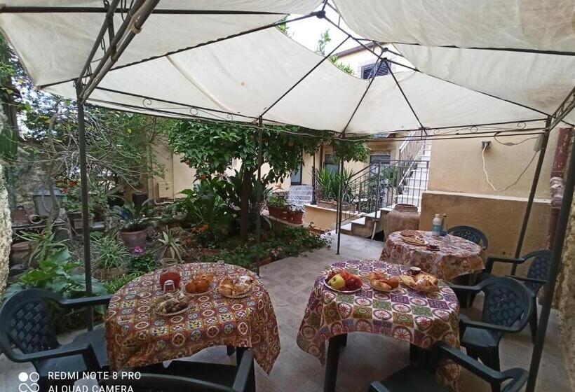 四人高级间, B&b Il Melograno Antico Con Terrazza E Giardino