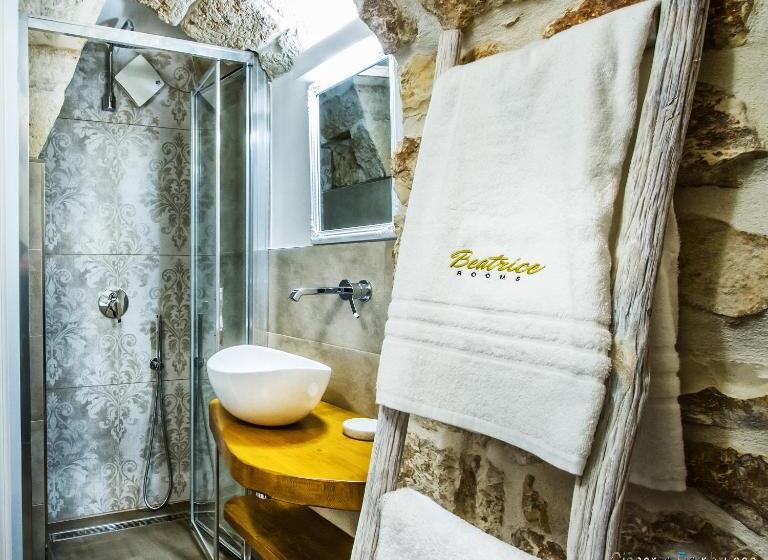 Quarto Deluxe, Beatrice Rooms