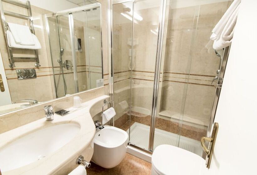 اتاق کلاسیک سه تخته, Fh55 Grand Hotel Mediterraneo