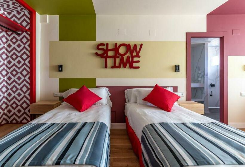 스탠다드 룸 풀장 전망, Marina Resort Benidorm