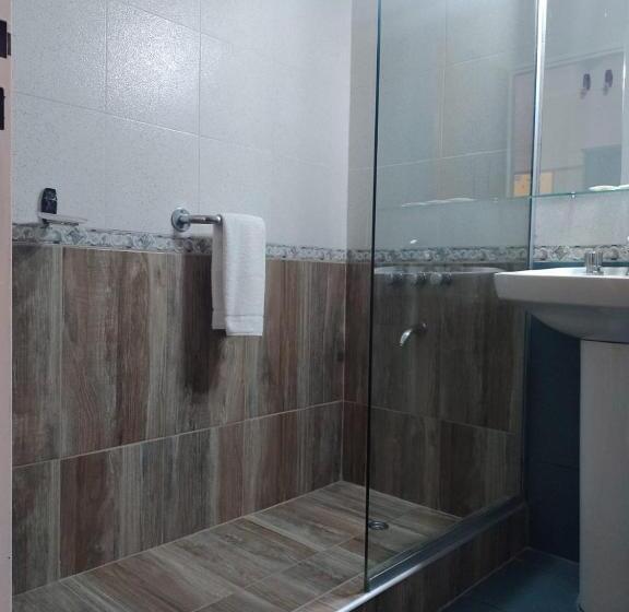 اتاق استاندارد سه نفره, Picos Del Sur