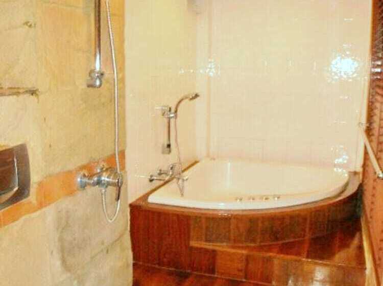 اتاق لوکس, White House Beach Resort