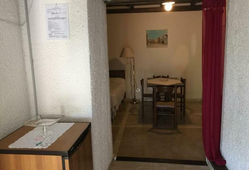 Студия Стандарт, Poggio Baroni Agriturismo
